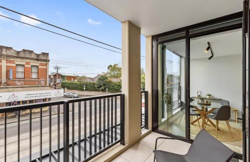 Fitzroy North Appartement | Bright and Modern 1BR Apt with Balcony and Car Park