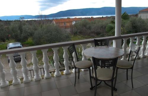 Skrbcici Appartement | Bright and Modern: Fully Furnished Krk Apartments with Private Parking