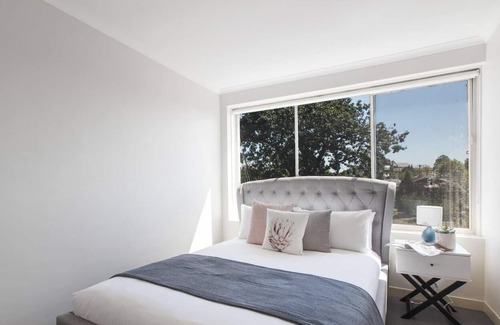 Flemington Appartement | Bright and Modern Pad in Flemington with Parking