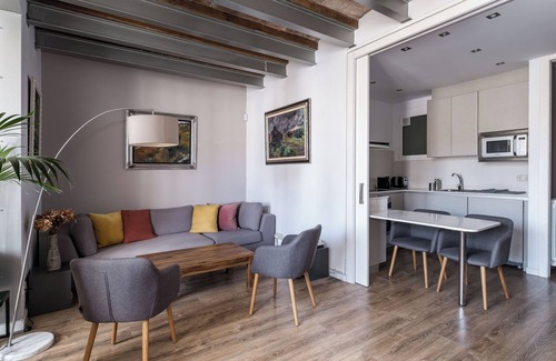 la Vila de Gracia Appartement | Bright and Quiet Duplex Apartment
