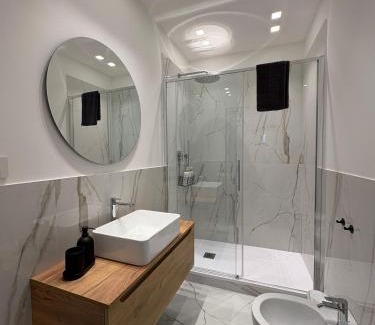 Sestri Ponente Appartement | Bright and Spacious Elegant Apartment 5 min Airport