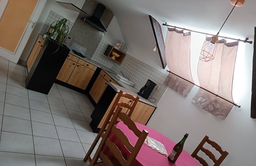 Coray Maison | Maison en pierres, lumineuse et spacieuse