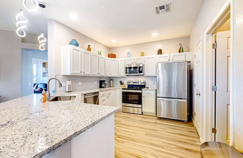 Rancho Vistoso Copropriété | Bright and spacious mountain-view home with pool/hot tub on-site, golfing nearby