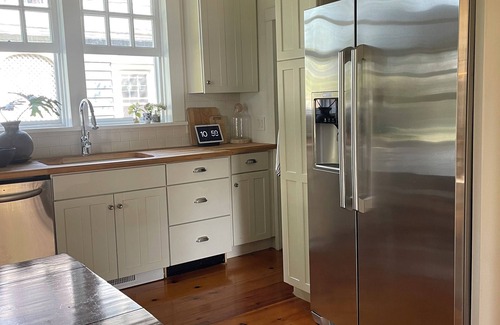 Muncy Maison | Bright and Sunny Historic 3-bedroom house in quaint Muncy
