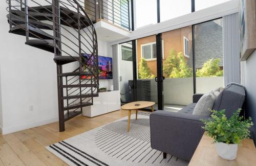 Bankers Hill Maison | Bright and Trendy - Panoramic - Chic - Prime Location