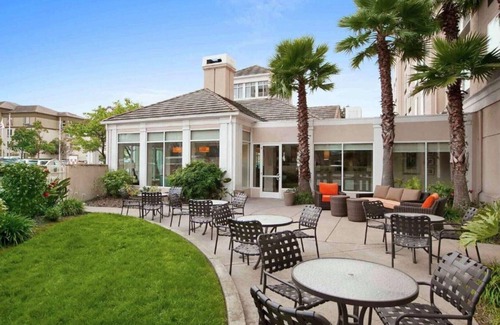 The East Side Maison | Bright and comfy stay, close to the Bay !!