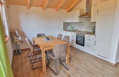 Saaldorf-Surheim Appartement | Bright apartment- 5 persons, 53sqm, 2 bedrooms, balcony with mountain view