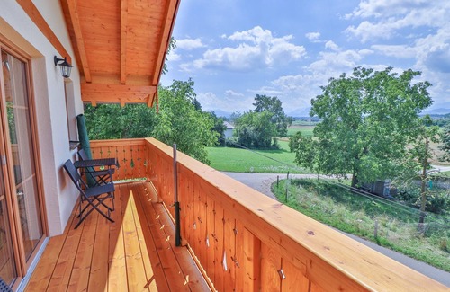 Saaldorf-Surheim Appartement | Bright apartment- 5 persons, 53sqm, 2 bedrooms, balcony with mountain view