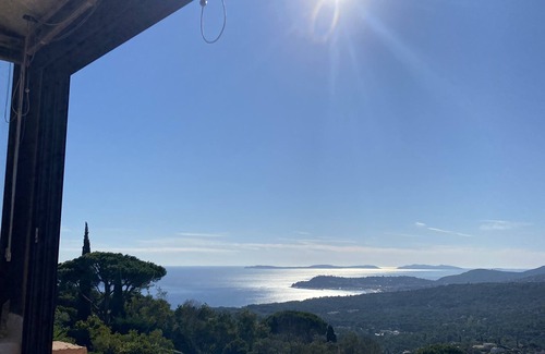 La Croix-Valmer Appartement | Lumineux appartement à deux pas de Saint-Tropez face à la mer et la montagne