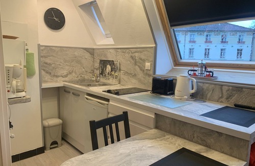 La Roche-Posay Appartement | Appartement lumineux avec climatisation et WIFI, proche des Thermes St Roch
