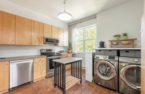 Pointe-Saint-Charles Appartement | Appartement lumineux situé à Montréal, à proximité du Centre-Ville