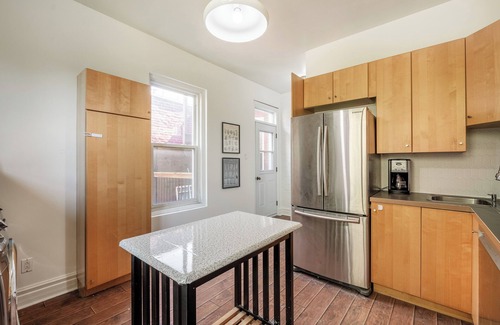Pointe-Saint-Charles Appartement | Appartement lumineux situé à Montréal, à proximité du Centre-Ville