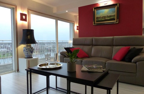 Moulins Appartement | Appartement lumineux à Moulins avec terrasse et proche centre