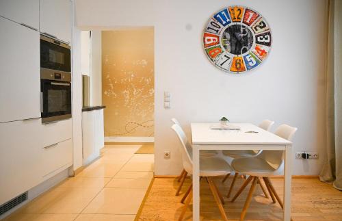 Rudolfsheim-Funfhaus Appartement | Bright Apartment Mariahilf