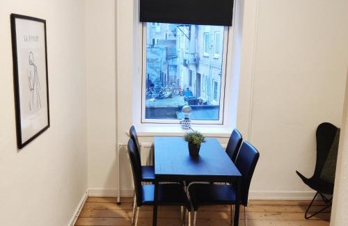 Aalborg Appartement | Bright Apartment near Harbor and pedestrian street