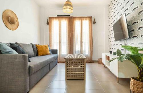La Goleta Appartement | Bright apartment near the historic center by REMS