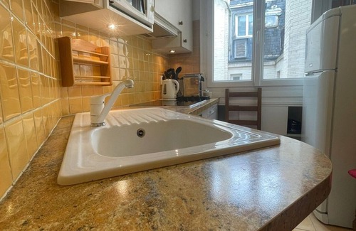 Parc-de-Montsouris Appartement | Bright Apartment with Balcony - Paris 14th, Alésia