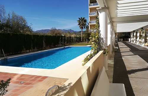 Playa Granada Appartement | Appartement lumineux avec vue sur la Méditerranée