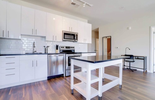 Jefferson Manor Appartement | Spacious & Elegant Apartment at Alexandria