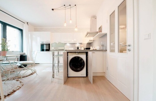 Belair Appartement | Bright Apt w/ Smart TV, WiFi & Walk to Parc Merl