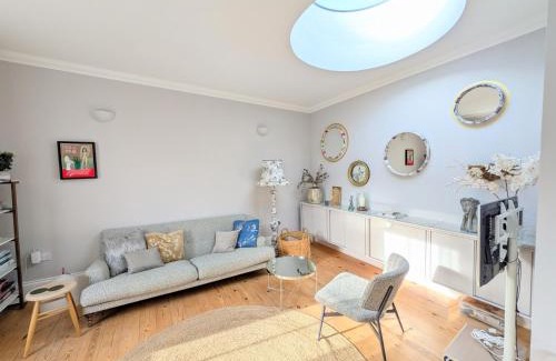 Cliftonville Maison | Bright Beachside Hideaway