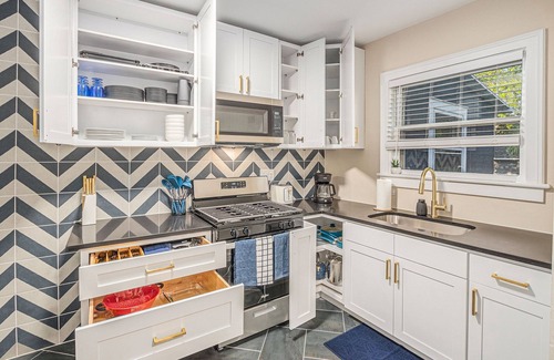 Valparaiso Appartement | Bright BnB Apartment 1S: King Bed + Near VU