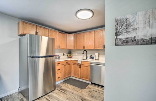 Buckley Appartement | Bright Buckley Apartment in the Heart of Town
