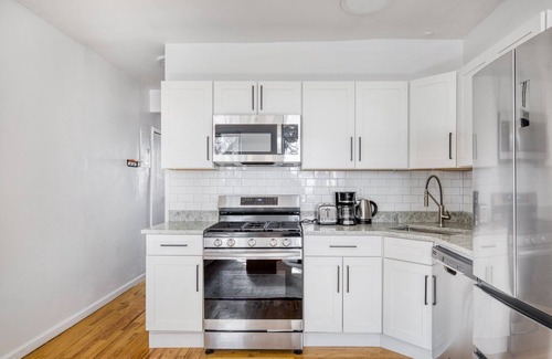 Carroll Gardens Appartement | Bright Carroll Gardens 1BR w/ W/D, near WF & Waterfront, by Blueground