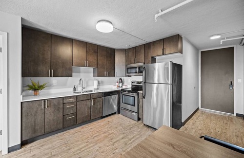 Downtown Des Moines Appartement | Bright, Chic and Stylish Suite