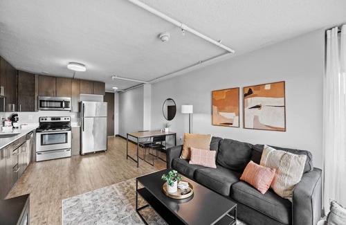 Downtown Des Moines Appartement | Bright, Chic and Stylish Suite
