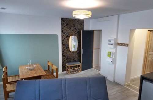 Valenciennes Appartement | Bright city apartment with 2 private indoor parking spaces