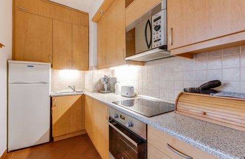 Dejvice Appartement | Bright Comfortable Green Nest Quiet Neighbourhood