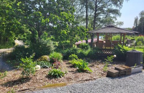 Oedsmal Appartement | Bright comfortable guest suite close to both swimming, nature and city