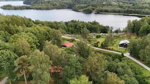 Oedsmal Appartement | Bright comfortable guest suite close to both swimming, nature and city