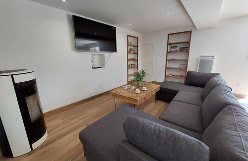 Peuton Cottage | Gîte lumineux avec wifi, animaux admis, parking, proche Château-Gontier