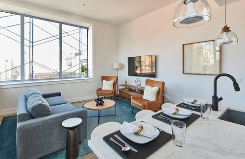 Hoboken Appartement | Bright Designer Loft – steps from PATH to NYC