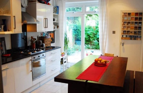 Crouch End Maison | Chambre double lumineuse au nord de Londres avec salle de bain