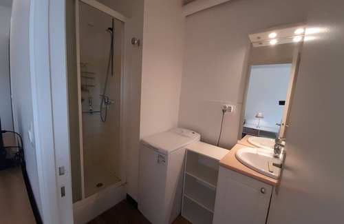 La Roche-Posay Appartement | T2 lumineux centre-ville avec Wi-Fi, lave-linge et lave-vaisselle