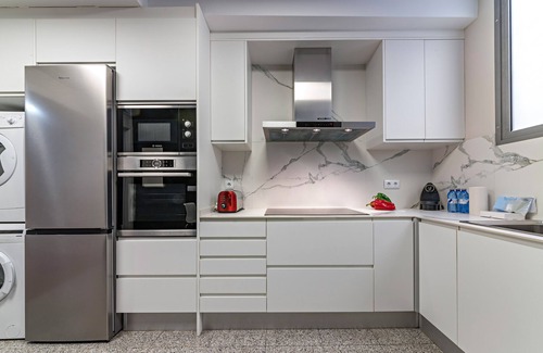 El Putget i Farro Appartement | Bright Duplex with a Spacious Terrace