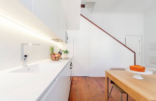 Foz do Douro Appartement | Bright Flat in Historic Foz House by HostWise