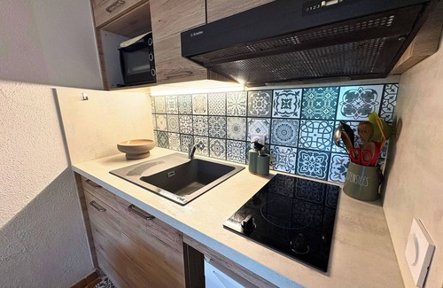 Les Bains de la Preste Copropriété | Bright studio with patio and mountain views