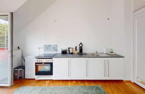 Suedvorstadt Appartement | Bright holiday flat in a prime location with Private Terrace, Shared Garden and Wi-Fi