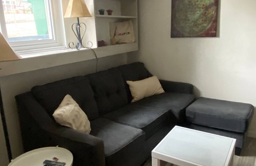Villa Park Maison | Bright House Unit: Your Private Retreat!
