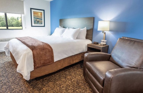 Avondale Hôtel | Bright & Inviting Space! Experience The Best of Avondale- Pool Access