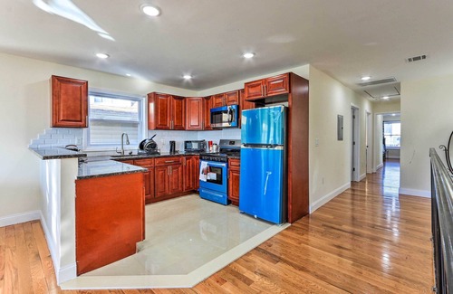 Irvington Maison | Bright Irvington Home ~ 2 Mi to Prudential Center!