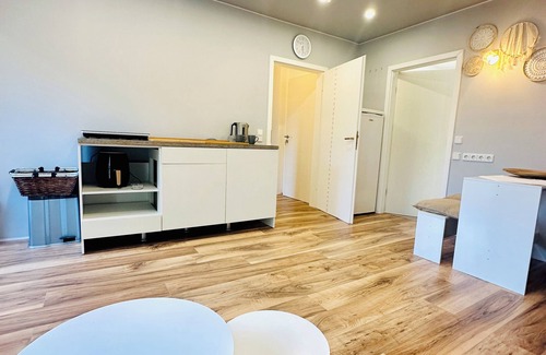 Prieros Appartement | Bright, large vacation apartment with balcony & air conditioning on Langer See in Prieros
