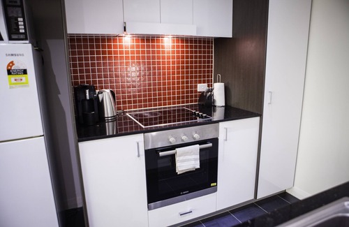 Lyneham Appartement | Lumineux 1BDR moderne, wifi, parking, proche de la ville