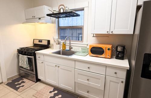 Temescal Appartement | Bright, Modern & Artsy Space