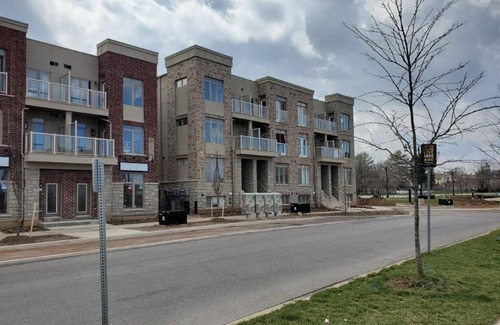 Beamsville Copropriété | Bright, Modern, Conveniently Located Condo
