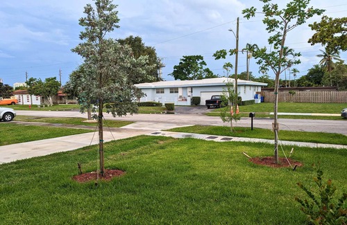 Downtown Fort Lauderdale Maison | Bright & Modern Home | October 10% Discount